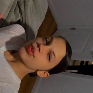 Meet your Posher, Mia